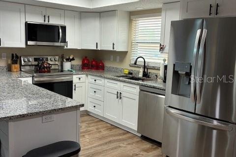 House in Weeki Wachee, Florida 3 bedrooms, 116.59 sq.m. № 2103209 - photo 3
