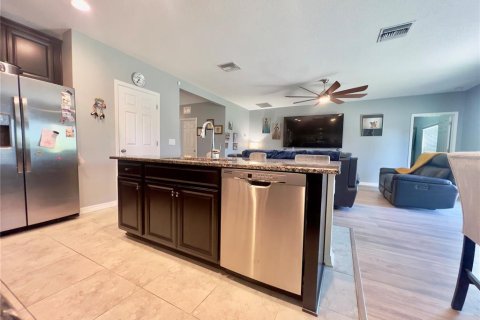 Casa en venta en Spring Hill, Florida, 3 dormitorios, 140.1 m2 № 2117154 - foto 16