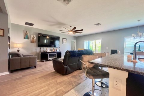 Casa en venta en Spring Hill, Florida, 3 dormitorios, 140.1 m2 № 2117154 - foto 17