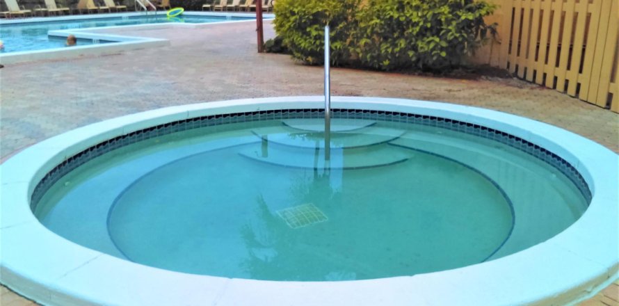 Condominio en Delray Beach, Florida, 2 dormitorios  № 970278