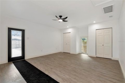 House in Saint Petersburg, Florida 4 bedrooms, 171.22 sq.m. № 1916219 - photo 23