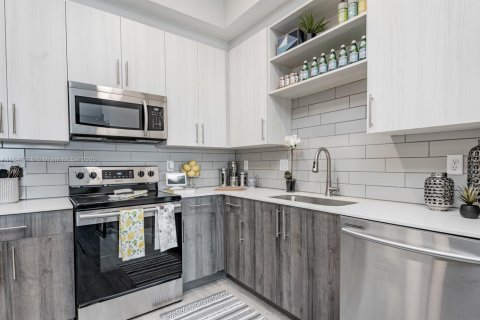 Appartement à louer à Tamarac, Floride: 2 chambres, 112.23 m2 № 1849156 - photo 6