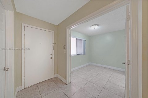 Condo in Plantation, Florida, 3 bedrooms  № 1947937 - photo 6