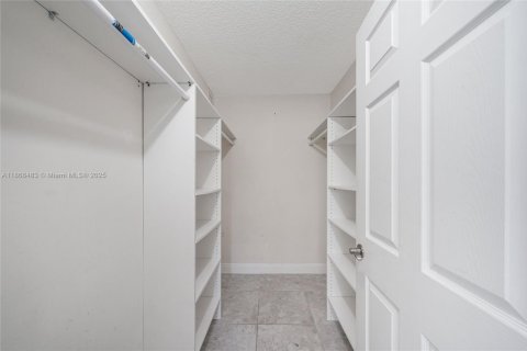 Condo in Plantation, Florida, 3 bedrooms  № 1947937 - photo 20