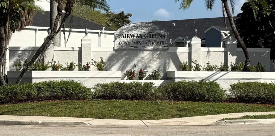 Condo in Pembroke Pines, Florida, 2 bedrooms  № 1921987