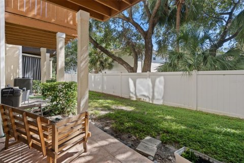 Townhouse in Tampa, Florida 3 bedrooms, 171.31 sq.m. № 2428825 - photo 2