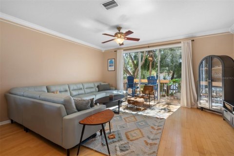 Townhouse in Tampa, Florida 3 bedrooms, 171.31 sq.m. № 2428825 - photo 7