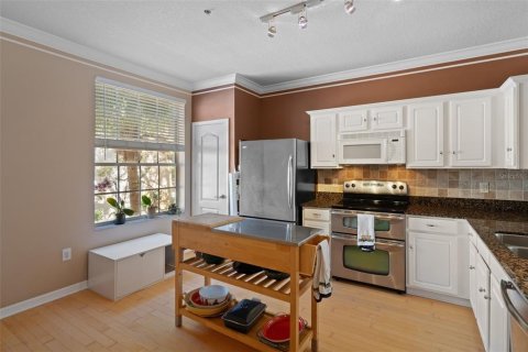 Townhouse in Tampa, Florida 3 bedrooms, 171.31 sq.m. № 2428825 - photo 8