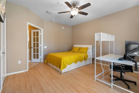 Townhouse in Tampa, Florida 3 bedrooms, 171.31 sq.m. № 2428825 - photo 15