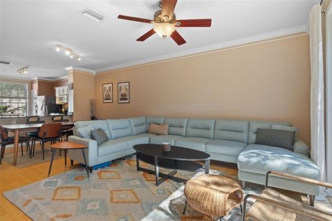 Townhouse in Tampa, Florida 3 bedrooms, 171.31 sq.m. № 2428825 - photo 19