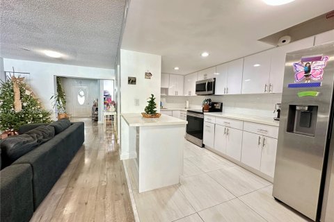 Adosado en venta en Margate, Florida, 4 dormitorios, 140.47 m2 № 1984309 - foto 8
