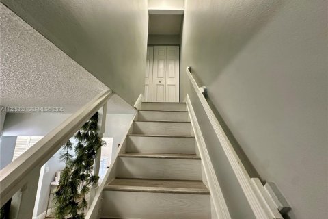 Adosado en venta en Margate, Florida, 4 dormitorios, 140.47 m2 № 1984309 - foto 24