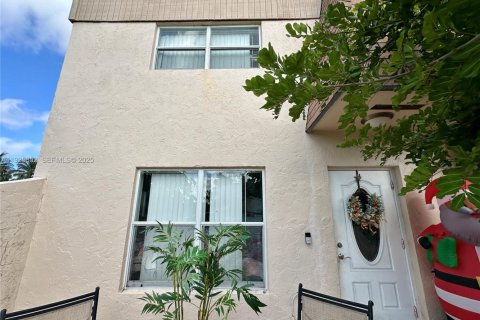 Adosado en venta en Margate, Florida, 4 dormitorios, 140.47 m2 № 1984309 - foto 4