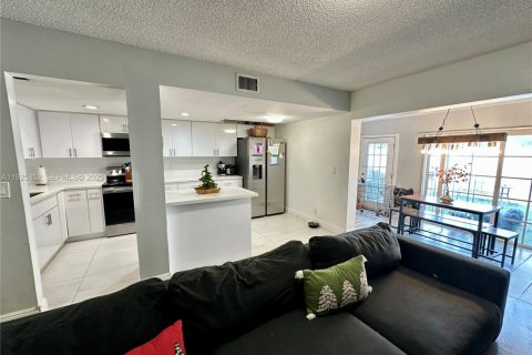 Adosado en venta en Margate, Florida, 4 dormitorios, 140.47 m2 № 1984309 - foto 13