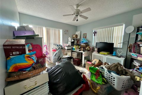 Adosado en venta en Margate, Florida, 4 dormitorios, 140.47 m2 № 1984309 - foto 16