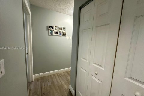 Adosado en venta en Margate, Florida, 4 dormitorios, 140.47 m2 № 1984309 - foto 25