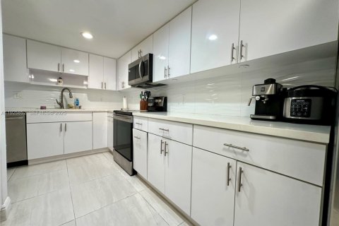 Adosado en venta en Margate, Florida, 4 dormitorios, 140.47 m2 № 1984309 - foto 14