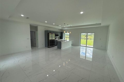 Casa en alquiler en Lehigh Acres, Florida, 3 dormitorios, 126.44 m2 № 1915435 - foto 7