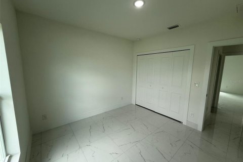 Casa en alquiler en Lehigh Acres, Florida, 3 dormitorios, 126.44 m2 № 1915435 - foto 12