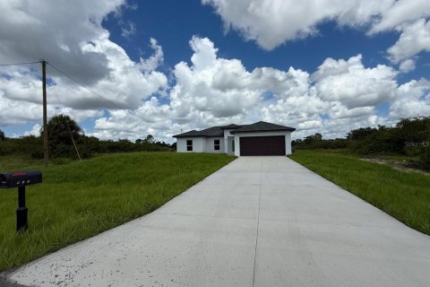 Casa en alquiler en Lehigh Acres, Florida, 3 dormitorios, 126.44 m2 № 1915435 - foto 3