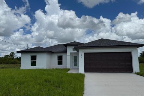 Casa en alquiler en Lehigh Acres, Florida, 3 dormitorios, 126.44 m2 № 1915435 - foto 2