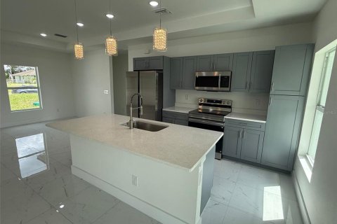 Casa en alquiler en Lehigh Acres, Florida, 3 dormitorios, 126.44 m2 № 1915435 - foto 4