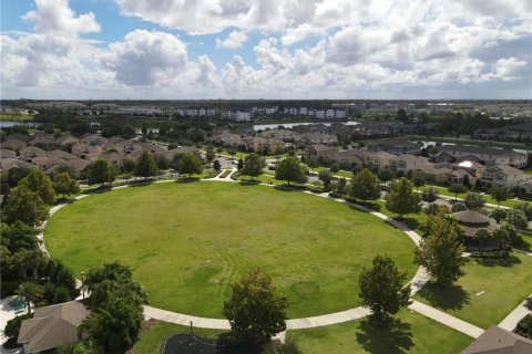 House in Winter Garden, Florida 4 bedrooms, 229.84 sq.m. № 2118947 - photo 15