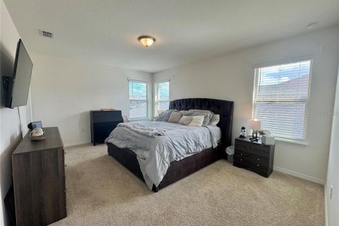 House in Winter Garden, Florida 4 bedrooms, 229.84 sq.m. № 2118947 - photo 8