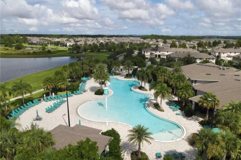 House in Winter Garden, Florida 4 bedrooms, 229.84 sq.m. № 2118947 - photo 14