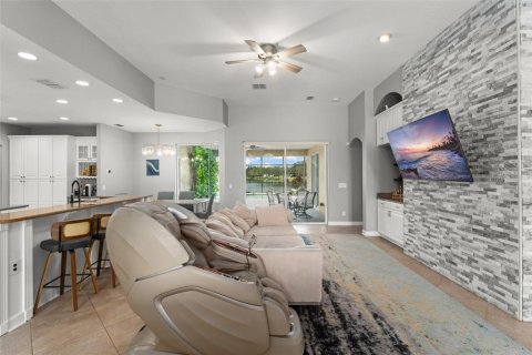 Casa en venta en Orlando, Florida, 5 dormitorios, 375.42 m2 № 1916554 - foto 10