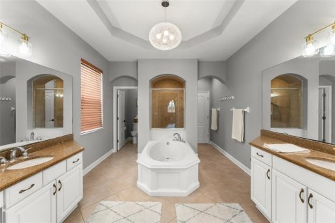 Casa en venta en Orlando, Florida, 5 dormitorios, 375.42 m2 № 1916554 - foto 29