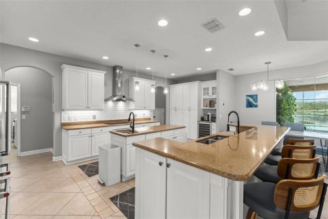 Casa en venta en Orlando, Florida, 5 dormitorios, 375.42 m2 № 1916554 - foto 20