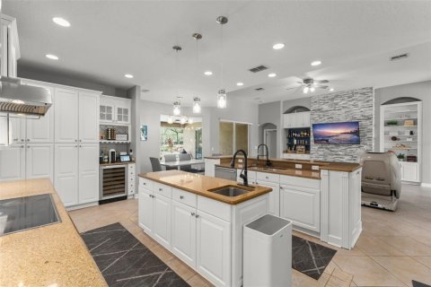 Casa en venta en Orlando, Florida, 5 dormitorios, 375.42 m2 № 1916554 - foto 16