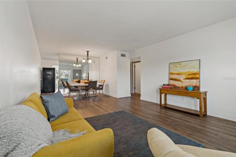 Condo in Clearwater, Florida, 2 bedrooms  № 1789592 - photo 5