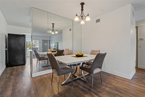 Condo in Clearwater, Florida, 2 bedrooms  № 1789592 - photo 6