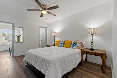 Condo in Clearwater, Florida, 2 bedrooms  № 1789592 - photo 11