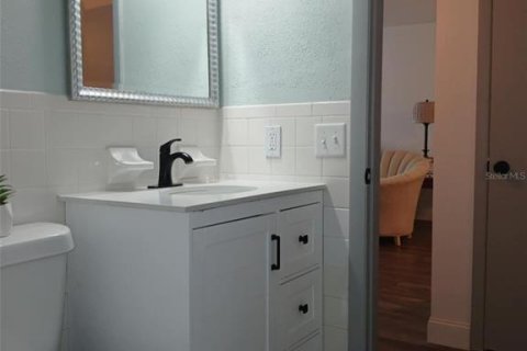 Condo in Clearwater, Florida, 2 bedrooms  № 1789592 - photo 17