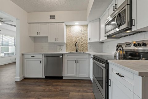 Condo in Clearwater, Florida, 2 bedrooms  № 1789592 - photo 8
