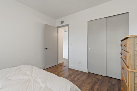 Condo in Clearwater, Florida, 2 bedrooms  № 1789592 - photo 15