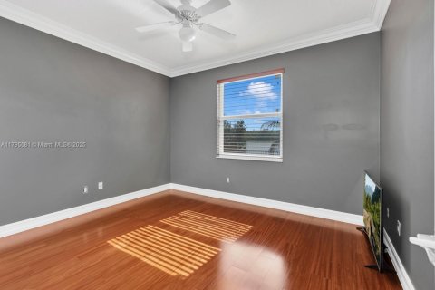 House in Boca Raton, Florida 5 bedrooms, 268.49 sq.m. № 1695597 - photo 22