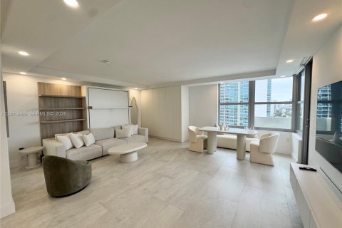 Condominio en alquiler en Miami Beach, Florida, 55.74 m2 № 2076172 - foto 2