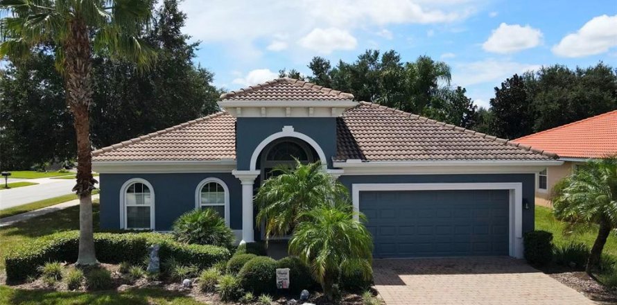 Casa en Auburndale, Florida 3 dormitorios, 204.85 m2 № 1336791