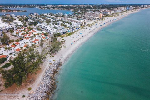 Condo in Venice, Florida, 1 bedroom № 2222916 - photo 23