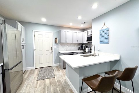 Condo in Venice, Florida, 1 bedroom № 2222916 - photo 6