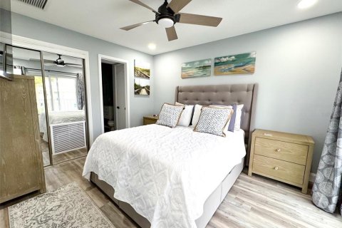 Condo in Venice, Florida, 1 bedroom № 2222916 - photo 8