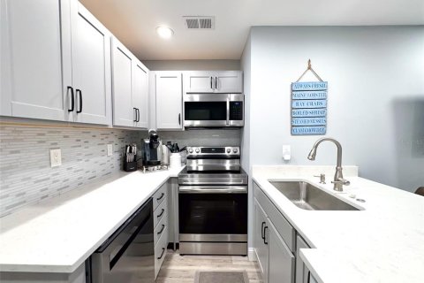 Condo in Venice, Florida, 1 bedroom № 2222916 - photo 7