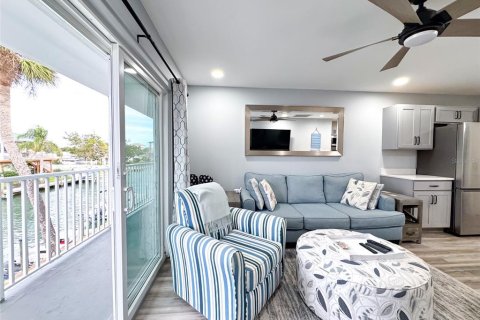 Condo in Venice, Florida, 1 bedroom № 2222916 - photo 5