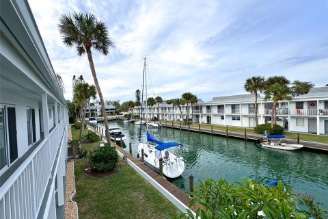 Condo in Venice, Florida, 1 bedroom № 2222916 - photo 16