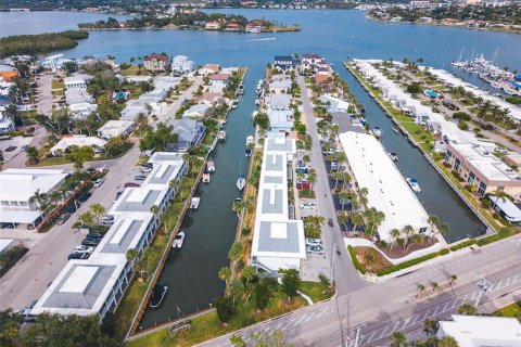 Condo in Venice, Florida, 1 bedroom № 2222916 - photo 30
