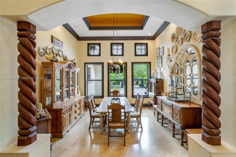 Casa en venta en Miami, Florida, 6 dormitorios, 474.92 m2 № 1969366 - foto 22